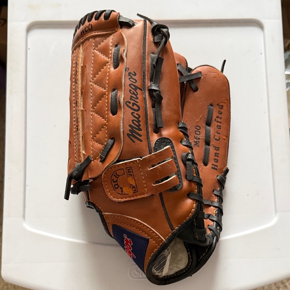 MacGregor Tan Leather Baseball Glove for right handed player